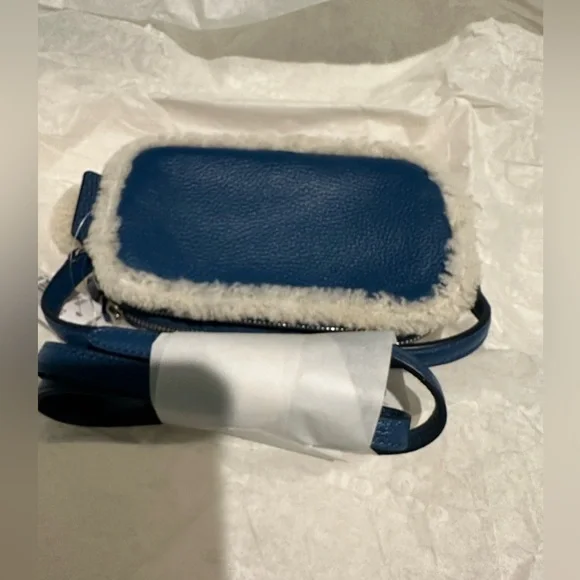 COACH CROSSBODY BAG POUCH IN LEATHER AND SHEARLING TRIM - Picture 9 of 9